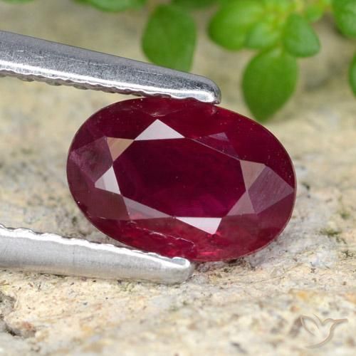 0.92ct Naturale Rosso scuro Rubino, Ovale, VS-SI
