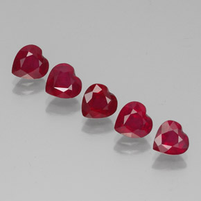 Rubino naturale rosso da  ct, a forma di cuore, VS-SI