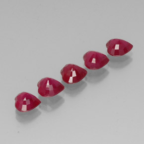 Rubino naturale rosso da  ct, a forma di cuore, VS-SI