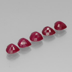 Rubino naturale rosso da  ct, a forma di cuore, VS-SI