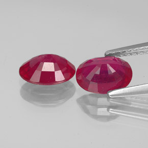 Rubino naturale rosso da  ct, taglio ovale, VS-SI