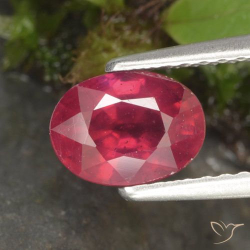 Rubino Rosso medio naturale da 1.41 ct, Ovale, VS-SI