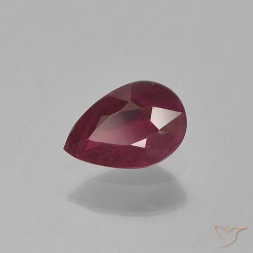 Rubino Rosso scuro naturale da 0.48 ct, Forma a pera, VS-SI