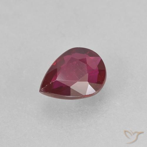 Rubino Rosso scuro naturale da 0.31 ct, Forma a pera, VS-SI