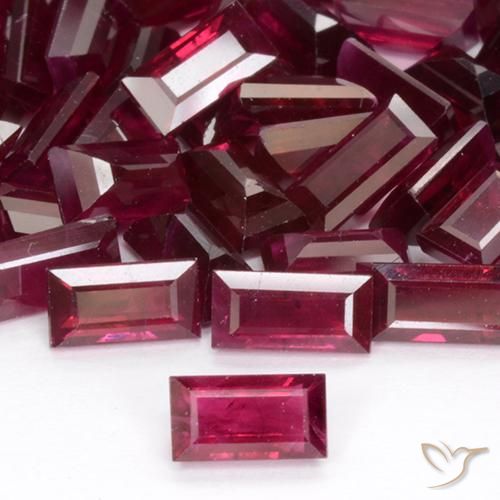 0.32ct Naturale Rosso scuro Rubino, Taglio a baguette, VS-SI