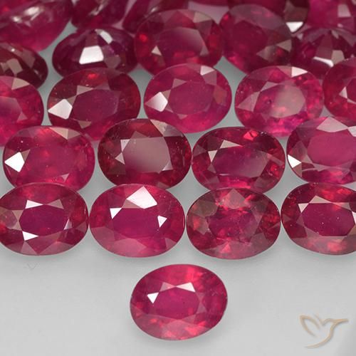 2.01ct Naturale Rosso medio-scuro Rubino, Ovale, VS-SI