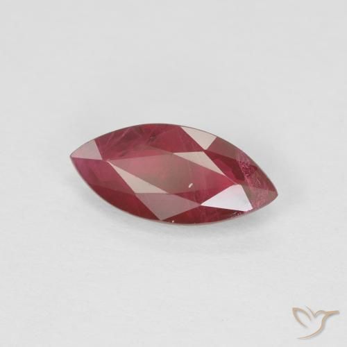 Rubino Rosso scuro naturale da 1.08 ct, Taglio marquise, VS-SI