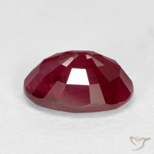 Rubino Rosso scuro naturale da 1.03 ct, Ovale, VS-SI