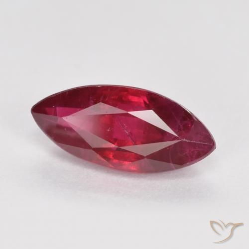 Rubino Sangue rosso naturale da 1.06 ct, Taglio marquise, SI