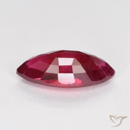 Rubino Sangue rosso naturale da 1.06 ct, Taglio marquise, SI