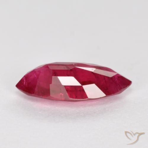 Rubino Rosso scuro naturale da 1.01 ct, Taglio marquise, SI