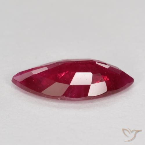 Rubino Sangue rosso naturale da 1.00 ct, Taglio marquise, VS-SI