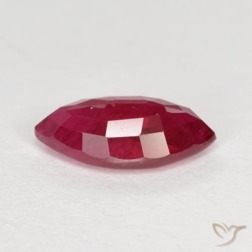 Rubino Sangue rosso naturale da 1.07 ct, Taglio marquise, VS-SI