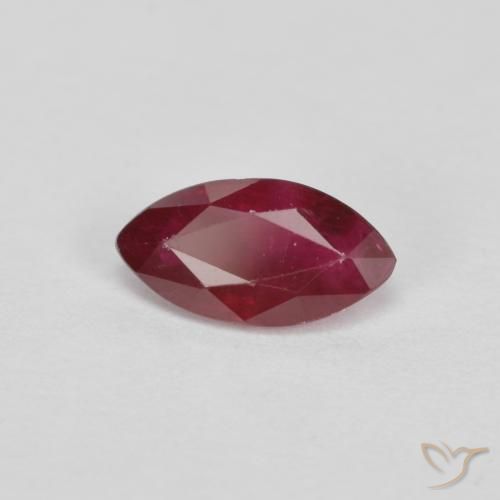 Rubino Rosso scuro naturale da 0.94 ct, Taglio marquise, VS-SI