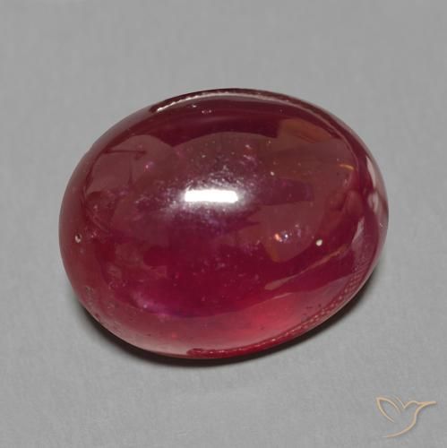 Rubino Rosso scuro naturale da 22.73 ct, Ovale, Traslucido