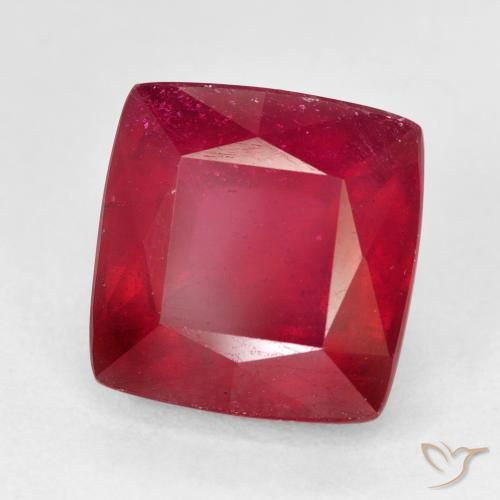 Rubino Rosso scuro naturale da 7.67 ct, Cuscino, VS