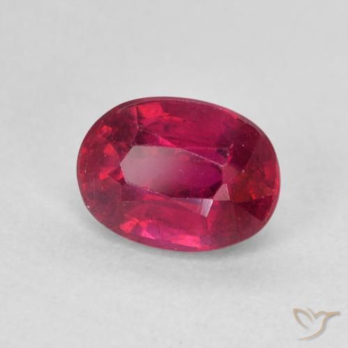 Rubino Rosa rossastro intenso naturale da 1.96 ct, Ovale, VS
