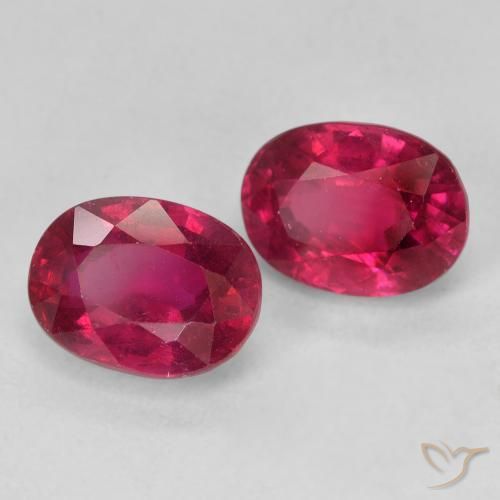 Gemme di Rubino Rosa rossastro intenso naturale da 4.17 ct, Ovale, VS
