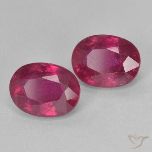 Gemme di Rubino Medium Dark-Red naturale da 3.84 ct, Ovale, VS