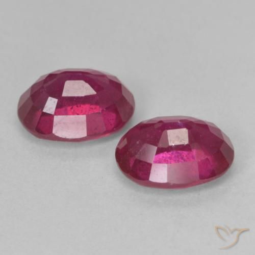 Gemme di Rubino Medium Dark-Red naturale da 3.84 ct, Ovale, VS