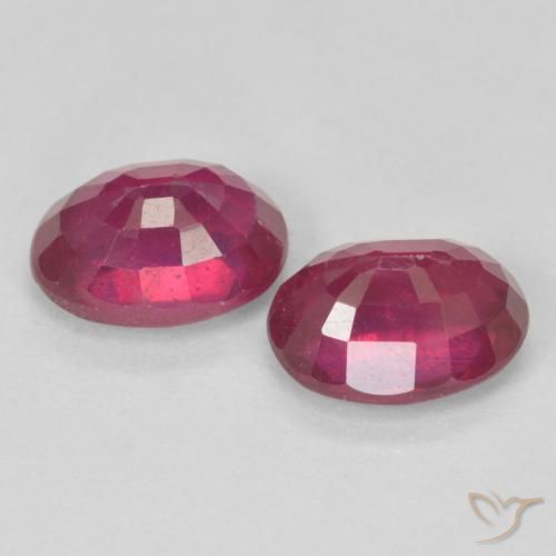 Gemme di Rubino Medium Dark-Red naturale da 3.53 ct, Ovale, VS