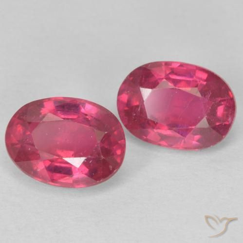 Gemme di Rubino Rosso chiaro naturale da 2.40 ct, Ovale, VS