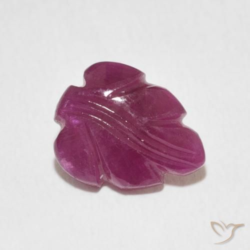 Rubino Magenta naturale da 2.30 ct, Taglio a fantasia, Opaco