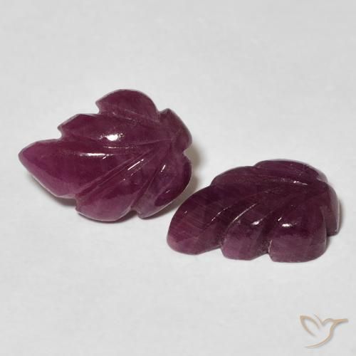 Gemme di Rubino Rosso lampone naturale da 4.36 ct, Taglio a fantasia, Opaco