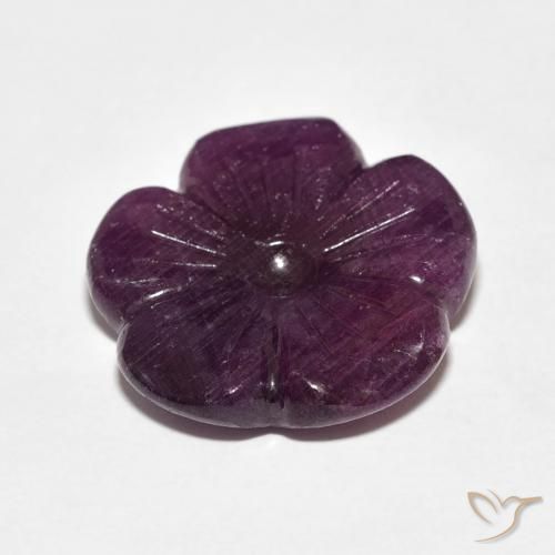 Rubino Viola medio naturale da 13.78 ct, Taglio a fiore, Opaco