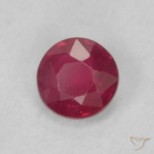 Rubino Medium Dark-Red naturale da 0.22 ct, Rotondo, VS