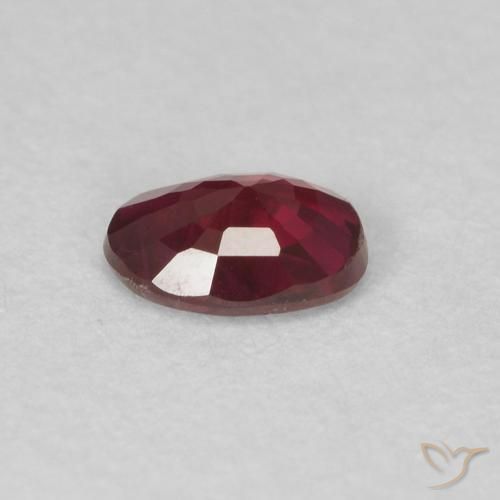 Rubino Rosso medio naturale da 0.38 ct, Ovale, VS