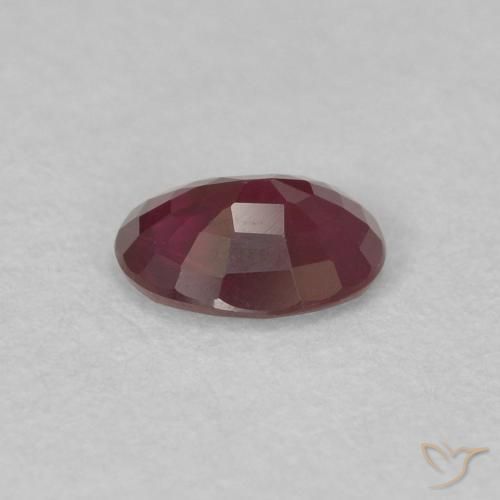 Rubino Rosso scuro naturale da 0.41 ct, Ovale, VS