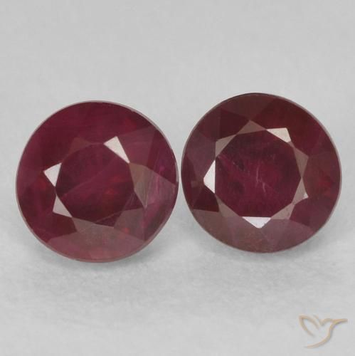 Gemme di Rubino Rosso scuro naturale da 0.74 ct, Rotondo, VS-SI