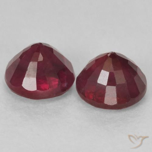 Gemme di Rubino Rosso scuro naturale da 0.74 ct, Rotondo, VS-SI