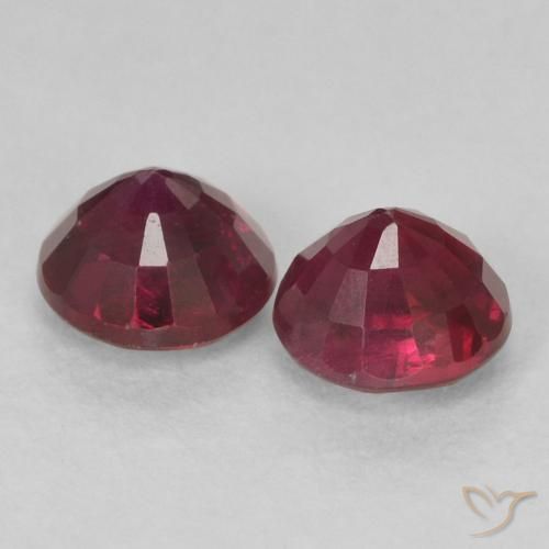 Gemme di Rubino Rosso scuro naturale da 0.73 ct, Rotondo, VS-SI