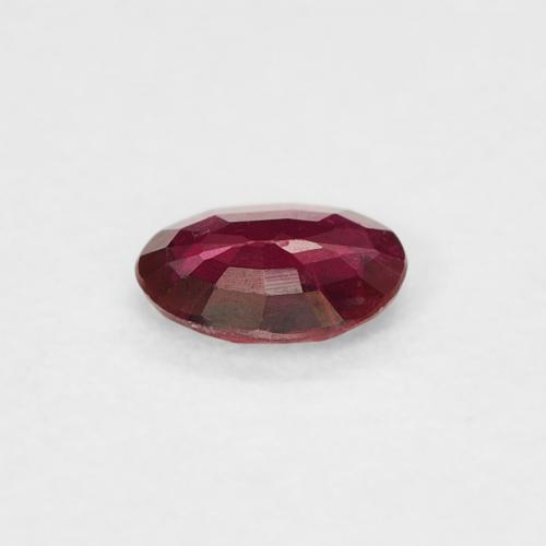 Rubino Rosso scuro naturale da 0.26 ct, Ovale, VVS-VS