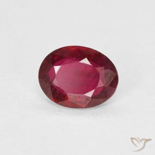 Rubino Rosso scuro naturale da 0.38 ct, Ovale, VVS-VS
