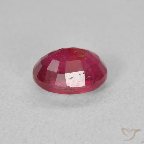 Rubino Medium Dark-Red naturale da 1.54 ct, Ovale, VS