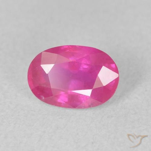 Rubino Magenta intenso naturale da 1.18 ct, Ovale, VS