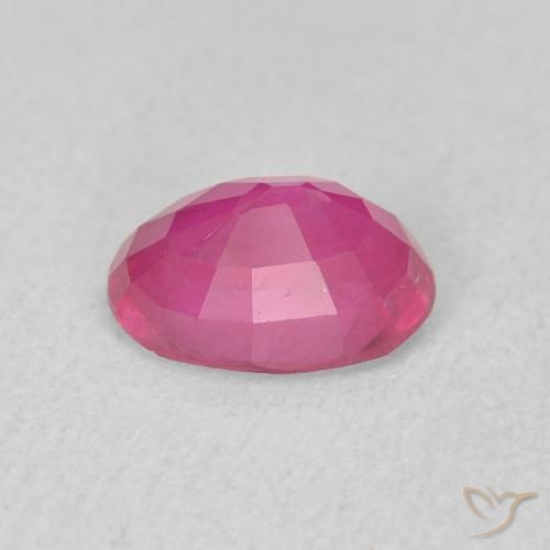Rubino Magenta intenso naturale da 1.18 ct, Ovale, VS