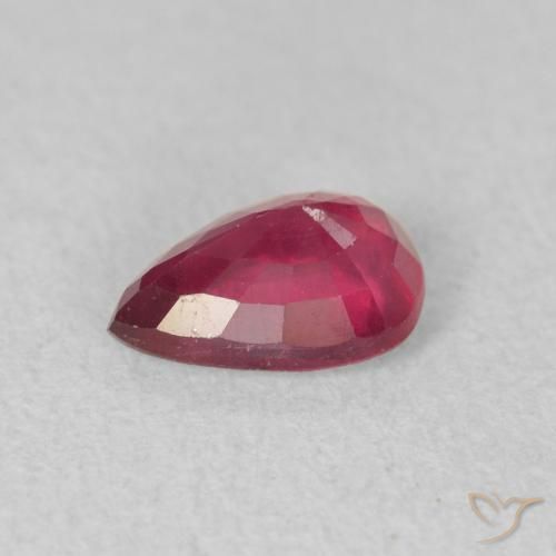 Rubino Rosso chiaro naturale da 0.90 ct, Forma a pera, VS