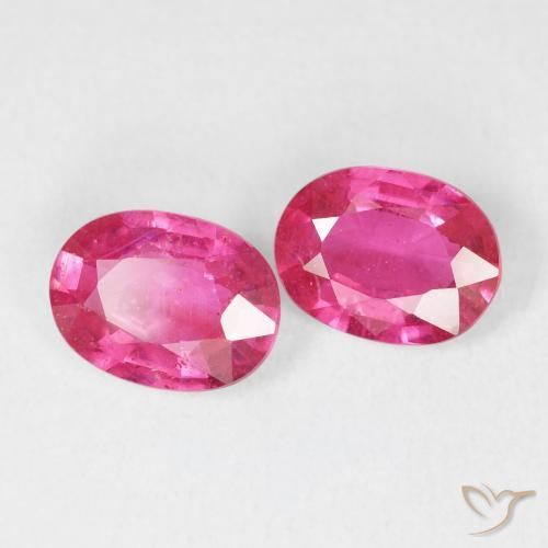 Gemme di Rubino Magenta intenso naturale da 2.94 ct, Ovale, VS