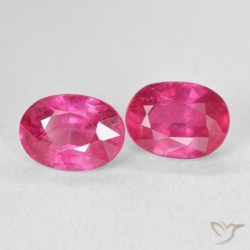 Gemme di Rubino Magenta intenso naturale da 2.91 ct, Ovale, VS
