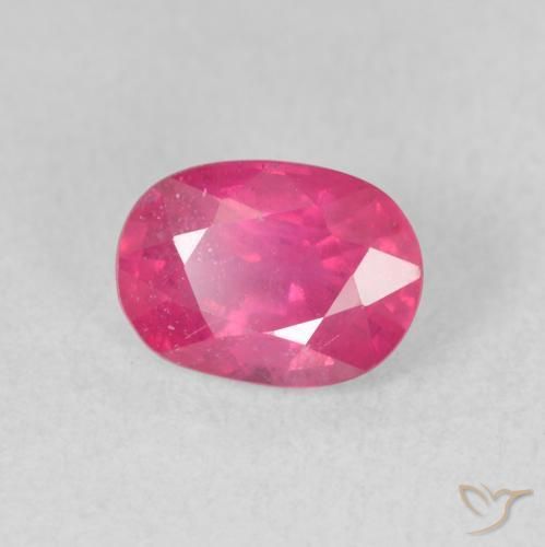 Rubino Magenta intenso naturale da 1.83 ct, Ovale, VS-SI