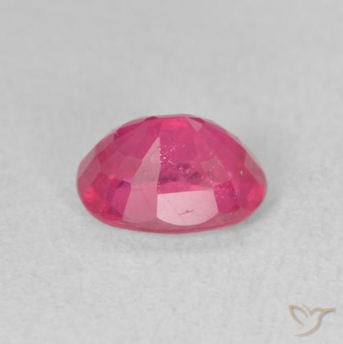 Rubino Magenta intenso naturale da 1.83 ct, Ovale, VS-SI