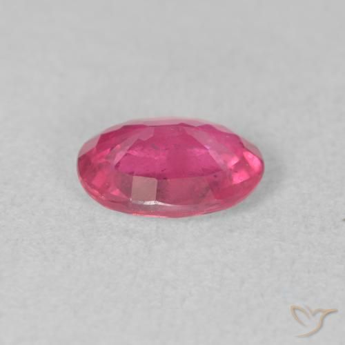 Rubino Magenta intenso naturale da 1.47 ct, Ovale, VS-SI