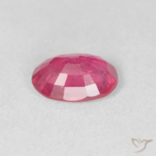 Rubino Magenta intenso naturale da 1.47 ct, Ovale, VS-SI