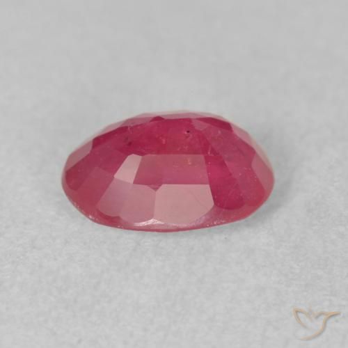 Rubino rosa magenta naturale da 1.78 ct, Ovale, VS-SI