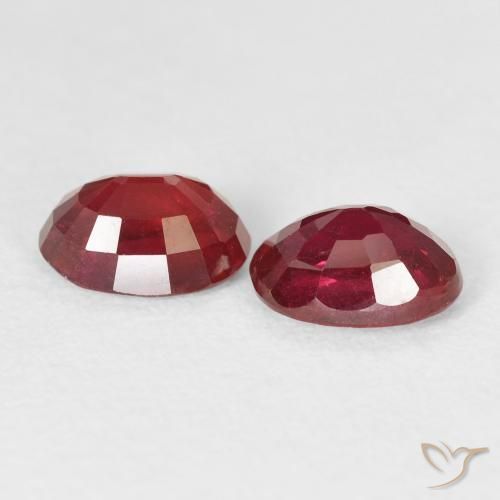 Gemme di Rubino Rosso scuro naturale da 2.34 ct, Ovale, VS