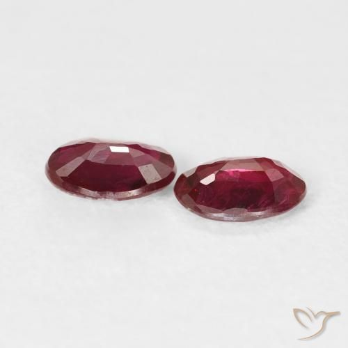 Gemme di Rubino Rosso scuro naturale da 0.59 ct, Ovale, VS